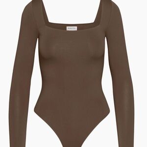 Aritzia Babaton Contour Squareneck Longsleeve Bodysuit